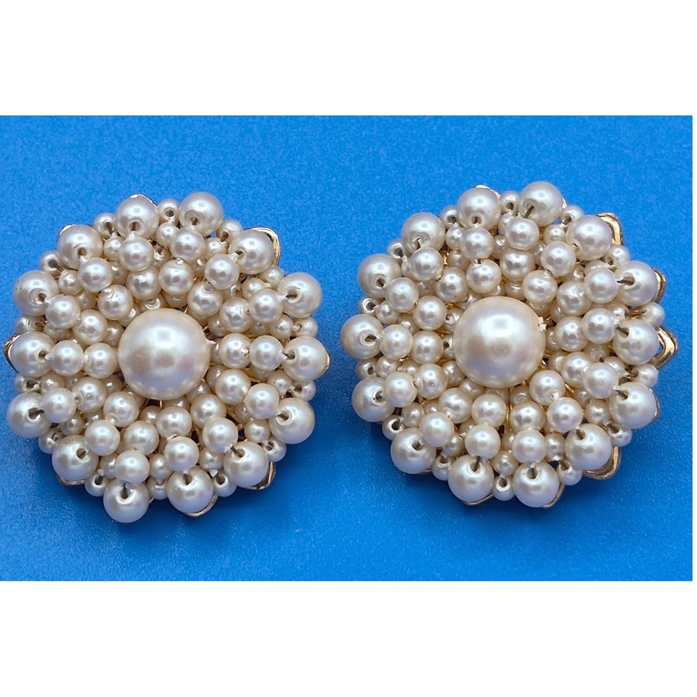 Vintage Faux Pearl Cluster Clip On Earrings White Gold Tone Floral Filigree 1"